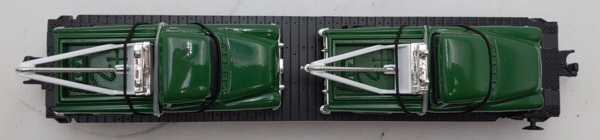 MTH 30-7615 O Gauge MTH Service Center Flatcar with 2 Ertl 1955 Cameo Wreckers LN/Box
