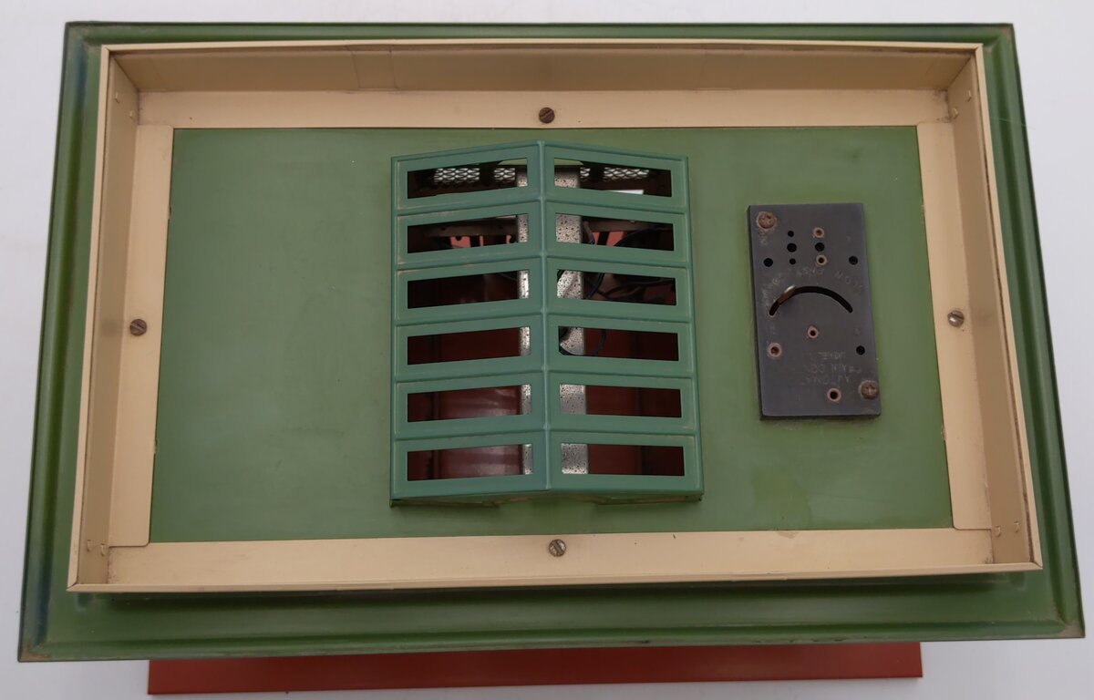 Lionel 6-34118 O Illuminated Station (Early Version)