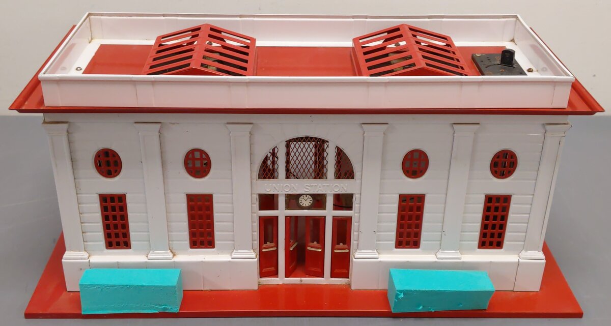 MTH 10-1070 Standard Gauge White and Red Double Passenger Station #116