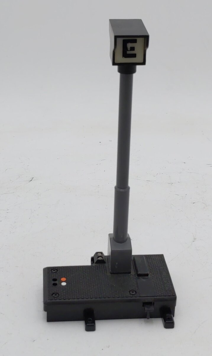 LGB 10560 G Electric Uncoupler (No Tracks)