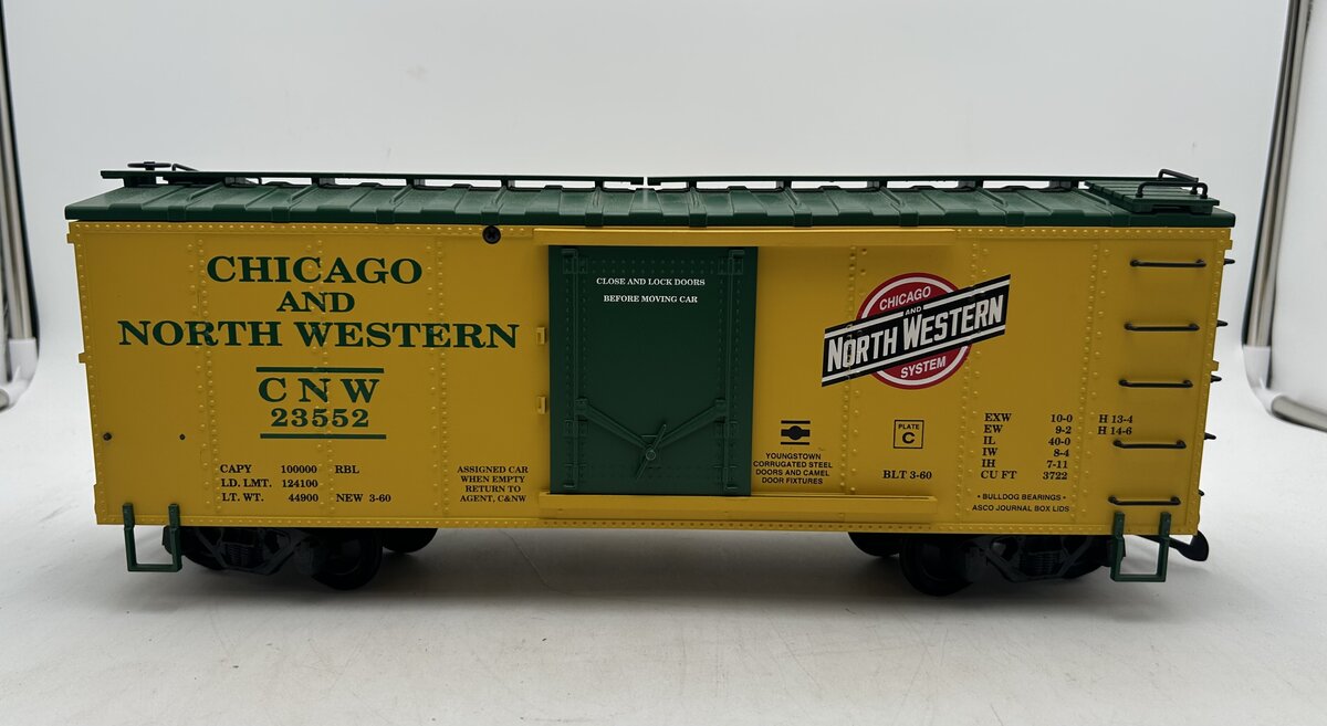 USA Trains R19058B G Chicago & North Western Simulated Steel Box Car #23552