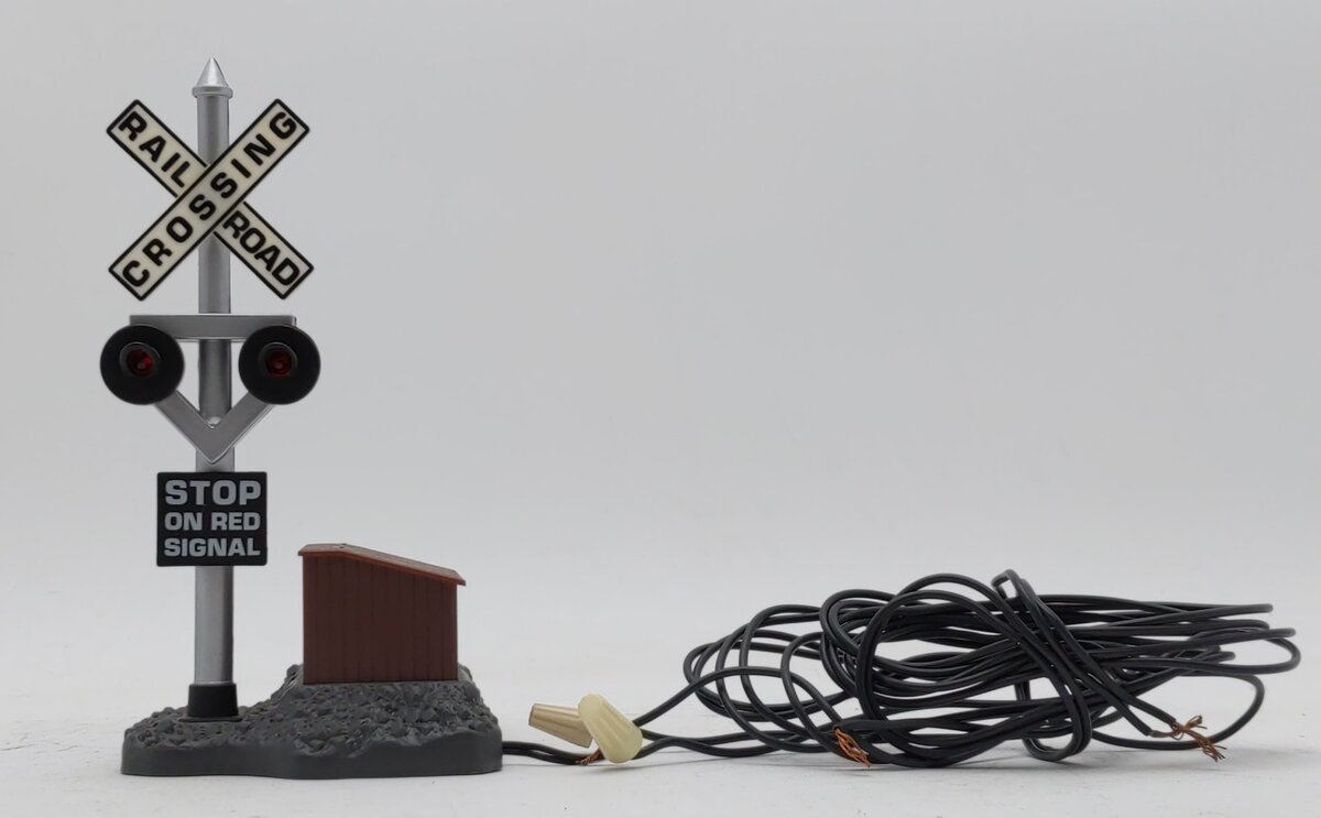 Life Like 1962 G Lighted Operating Crossing Signal