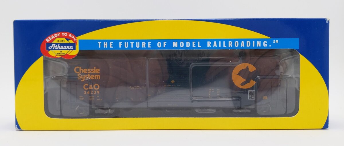 Athearn 89355 Chessie/C&O 50' Combo Door Boxcar #24239