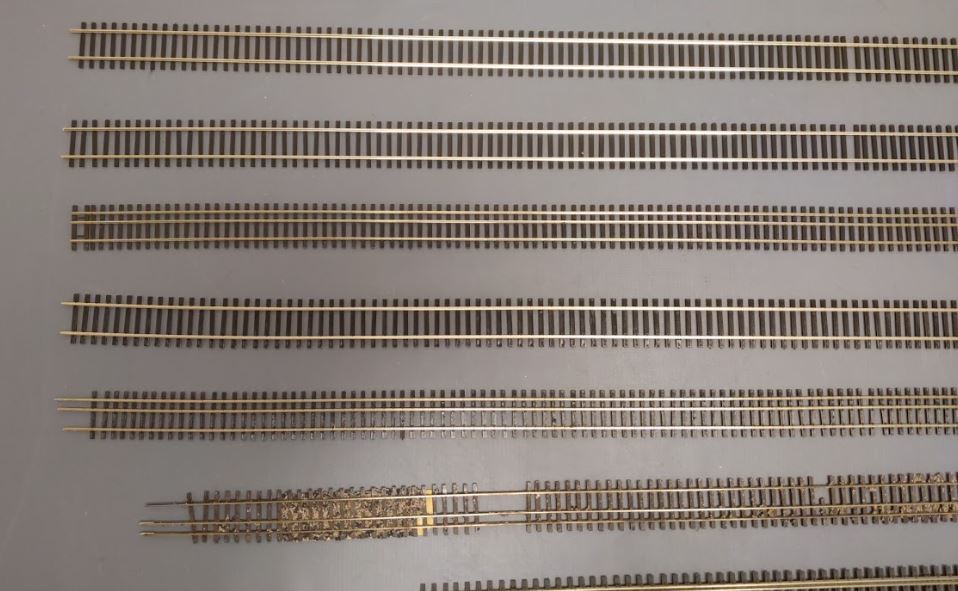 Assorted Micro Engineering & Shinohara HO/HOn3 Track Sections [9] VG