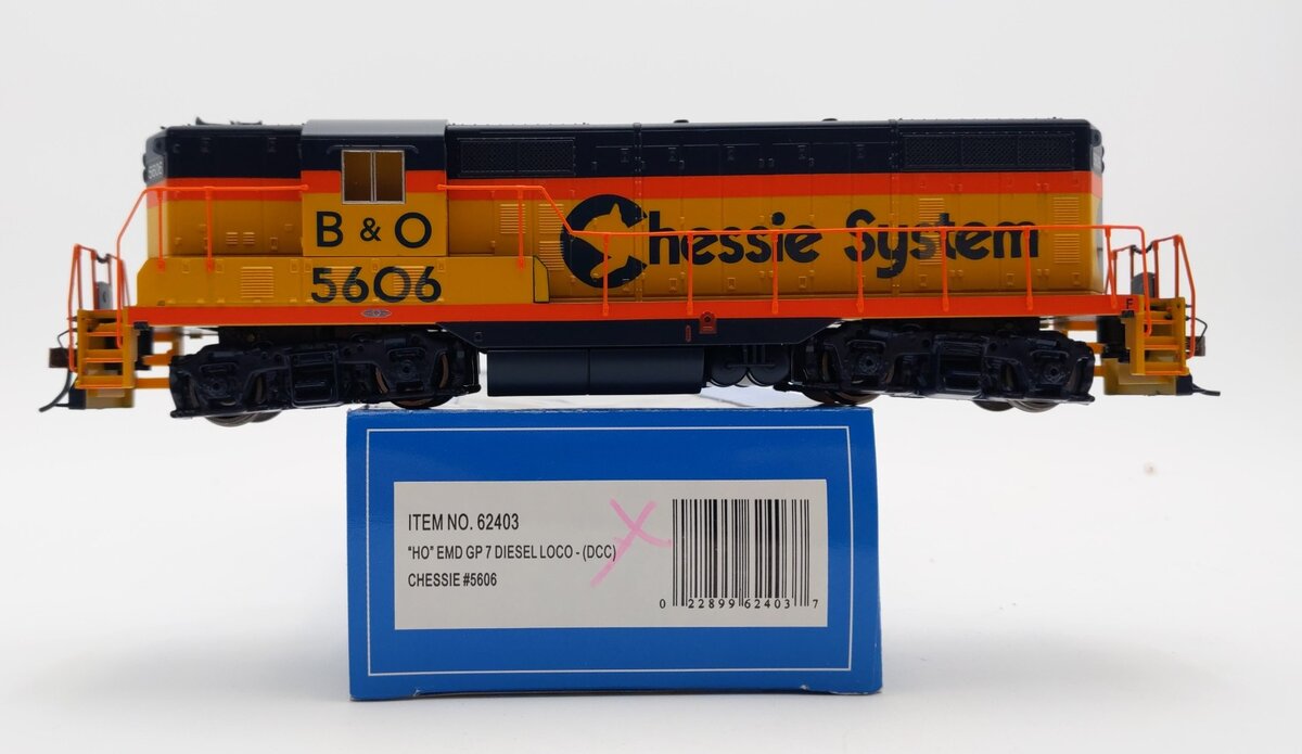 Bachmann 62403 HO Chessie System GP7 Diesel Locomotive #5606
