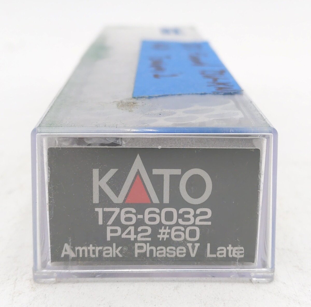 Kato 176-6032 N Amtrak Phase V P42 Genesis Late Diesel Locomotive #60
