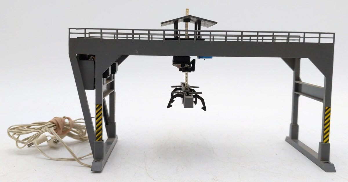 Brawa 1150 N Scale Container Crane VG/Box