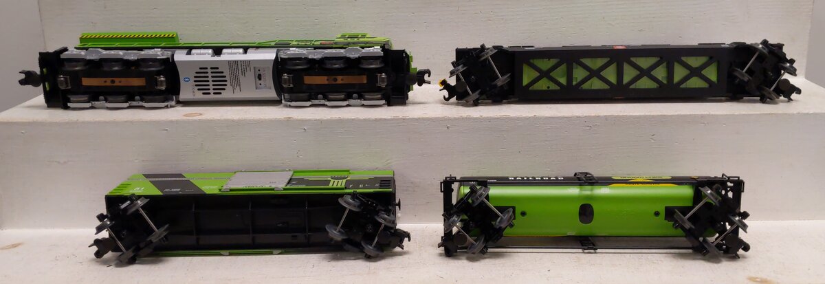Lionel 2023050 Area 51 LionChief O Gauge Diesel Train Set with Bluetooth EX/Box