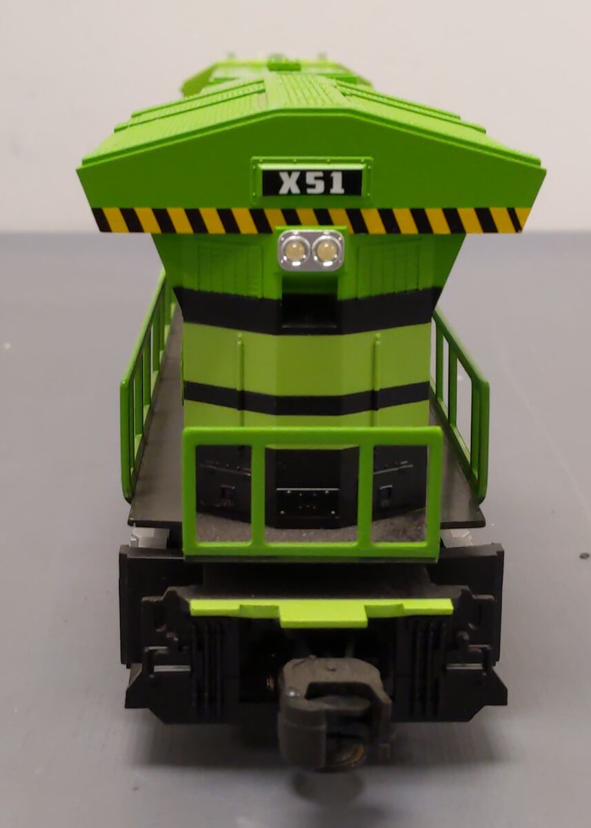 Lionel 2023050 Area 51 LionChief O Gauge Diesel Train Set with Bluetooth EX/Box