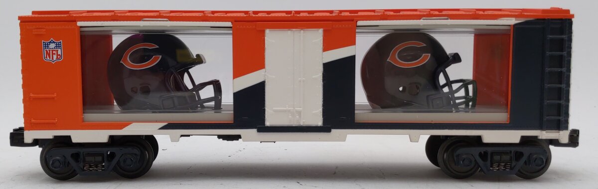 MTH 30-74319 O Gauge 40' Window Box Car w/Helmets (NFL - Chicago Bears) LN/Box