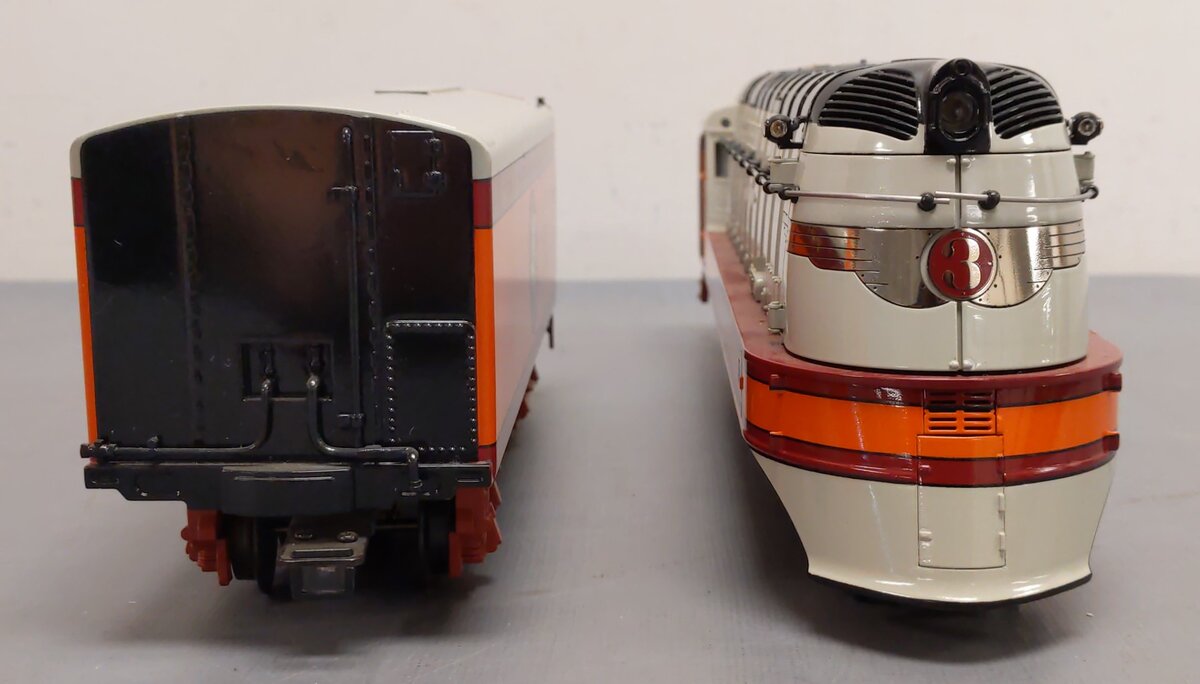 Lionel 6-38094 O Gauge Milwaukee Road Hiawatha 4-4-2 Steam Loco & Tender #3 EX/Box
