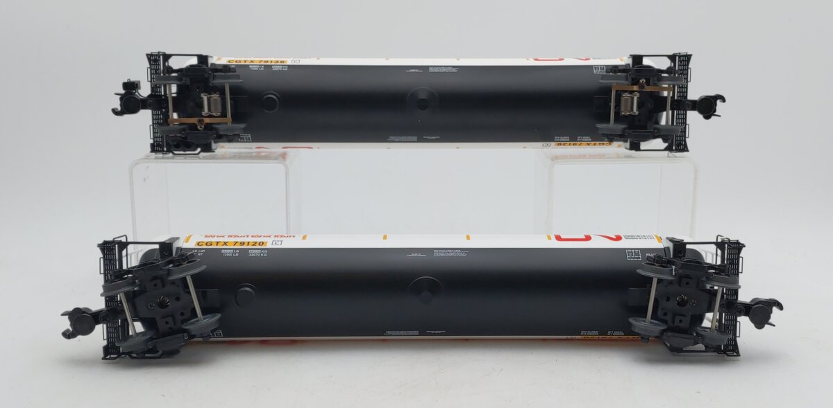 Lionel 6-85117 O Canadian National Tank Pack with End-Of-Train Device (2)