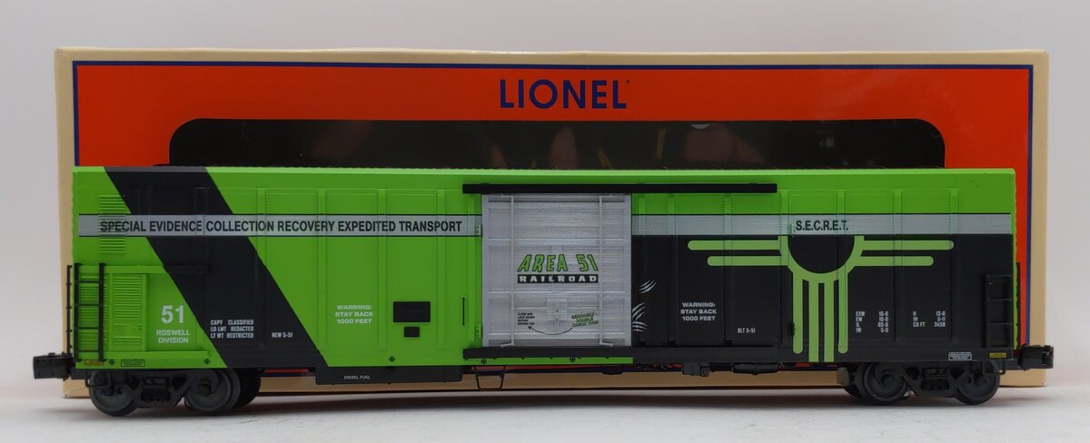 Lionel 2026470 O Gauge Area 51 Smoking 57' Mechanical Refrigerator Car