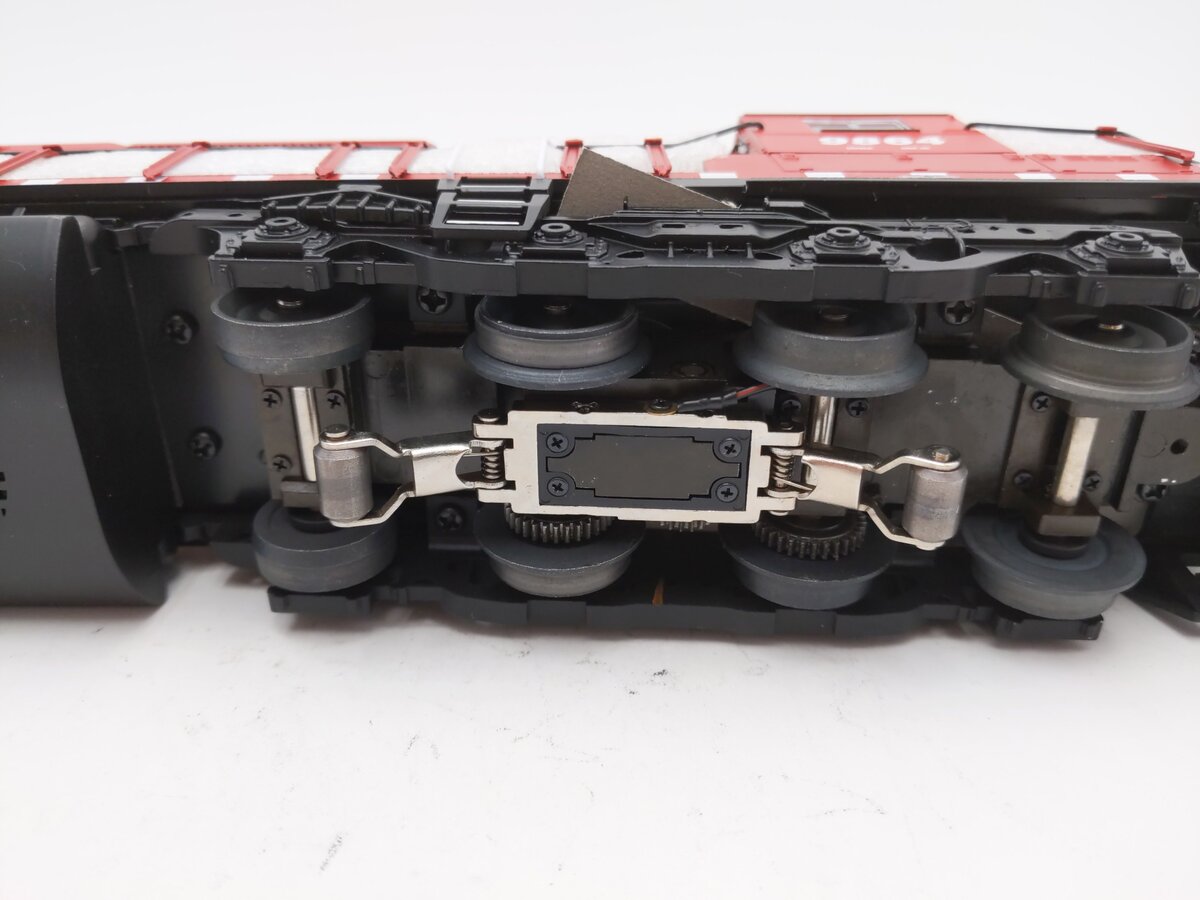 Lionel 6-38494 Canadian Pacific Legacy DD35A Diesel Locomotive #9864