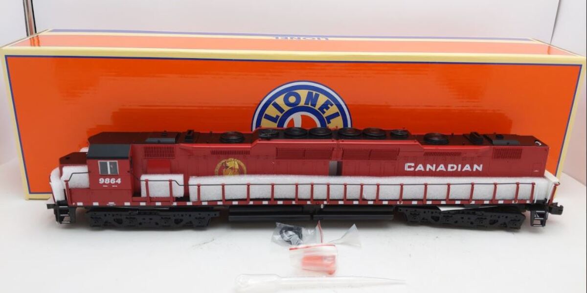 Lionel 6-38494 Canadian Pacific Legacy DD35A Diesel Locomotive #9864