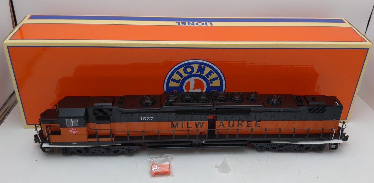 Lionel 6-34651 Milwaukee Road DD35A Non-Powered Diesel Locomotive #1537