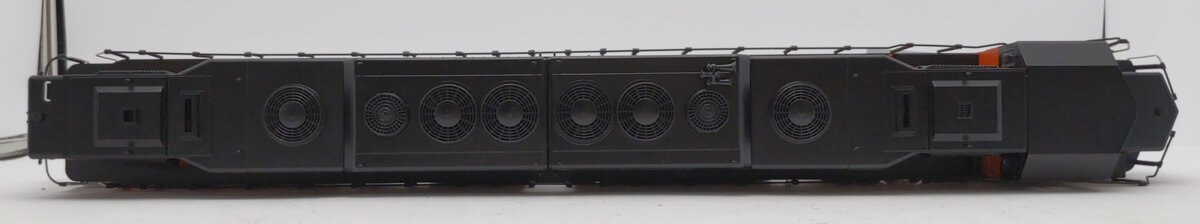Lionel 6-34651 Milwaukee Road DD35A Non-Powered Diesel Locomotive #1537