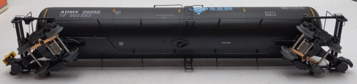 Lionel 6-85089 O ADM 30K Tank Car with End of Train Device #29252