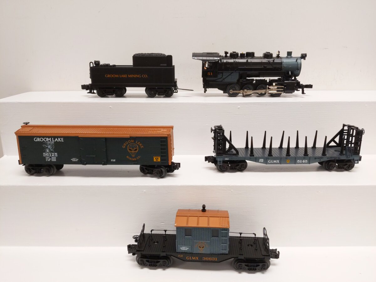 Lionel 6-30087 O Gauge Area 51 Alien Spaceship Recovery Steam Train Set EX