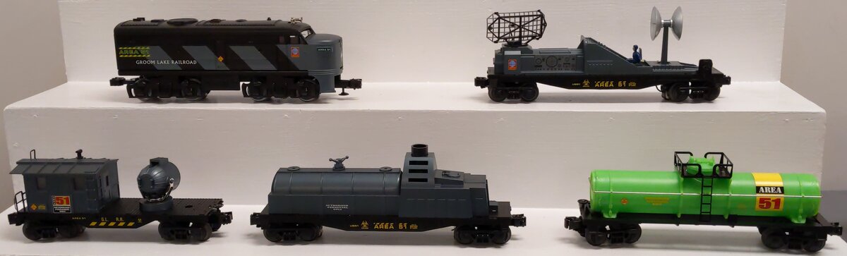 Lionel 6-31926 O Gauge Area 51 Alien Recovery Diesel Train Set MT/Box