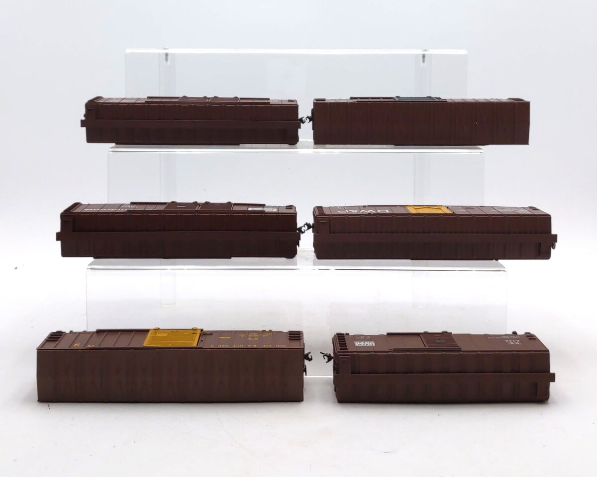 HO Scale Assorted Freight Cars [12]