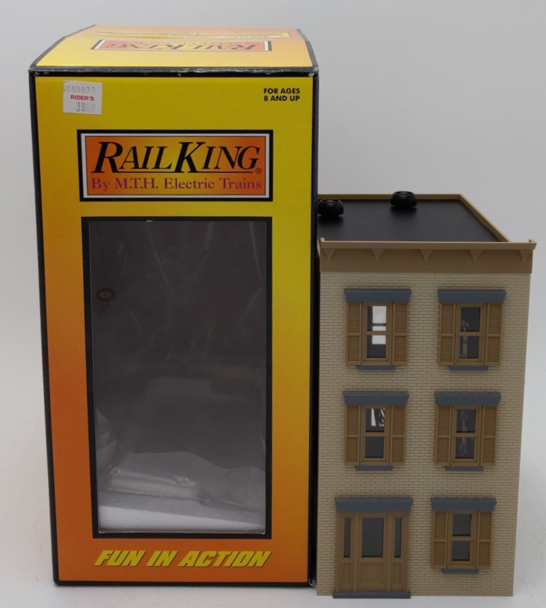 MTH 30-9079 O 3-Story Tan Town House with Dark Tan Trim LN/Box
