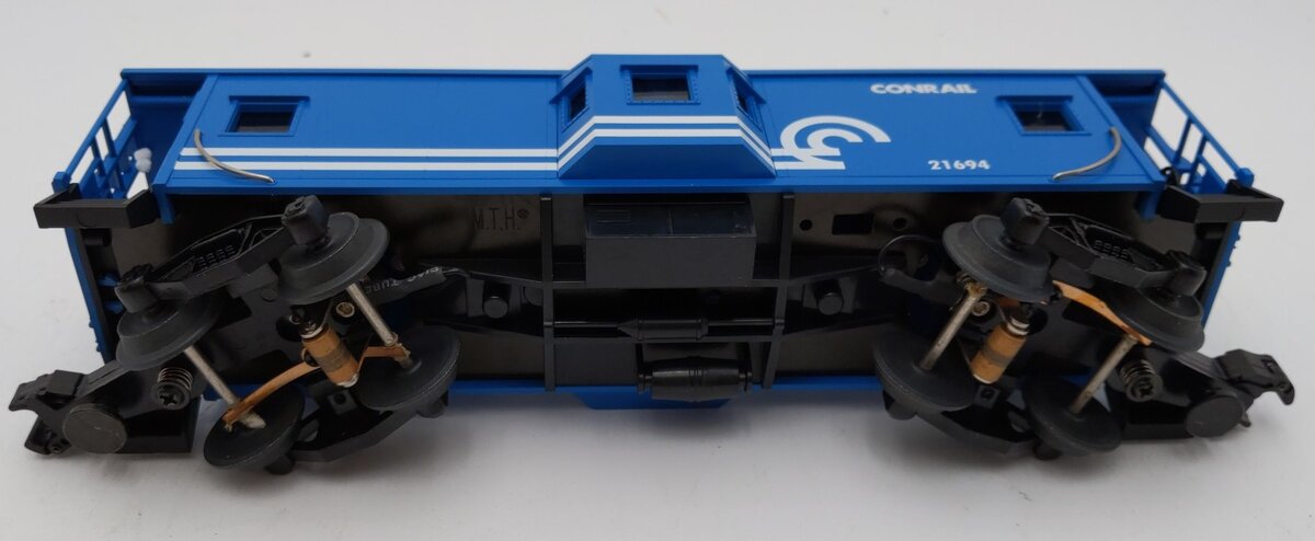 MTH 30-7717 O Gauge Conrail Bay Window Caboose #21694 LN/Box