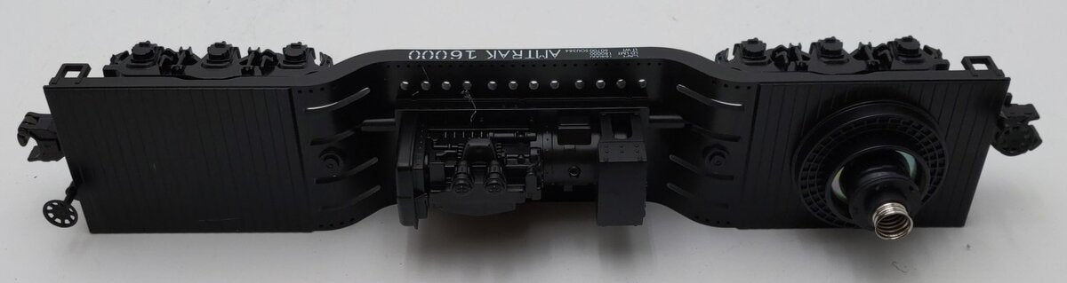MTH 30-7927 O Amtrak Operating Depressed Flatcar #16000 with Searchlight NIB
