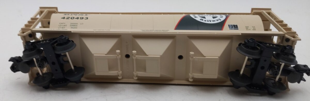 MTH 20-97460 O Gauge BNSF 3-Bay Cylindrical Hopper #420493 NIB