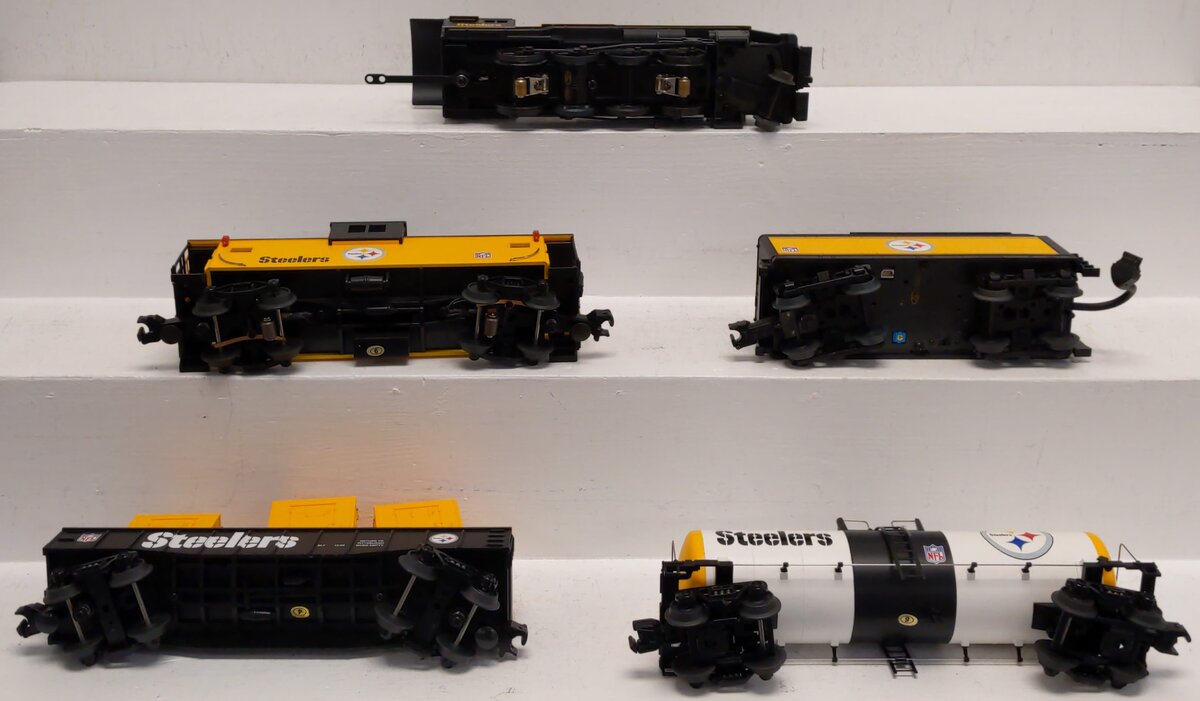 MTH 30-4127-1 Pittsburgh Steelers RailKing 2-8-0 O Gauge Train Set w/PS 2.0 MT/Box