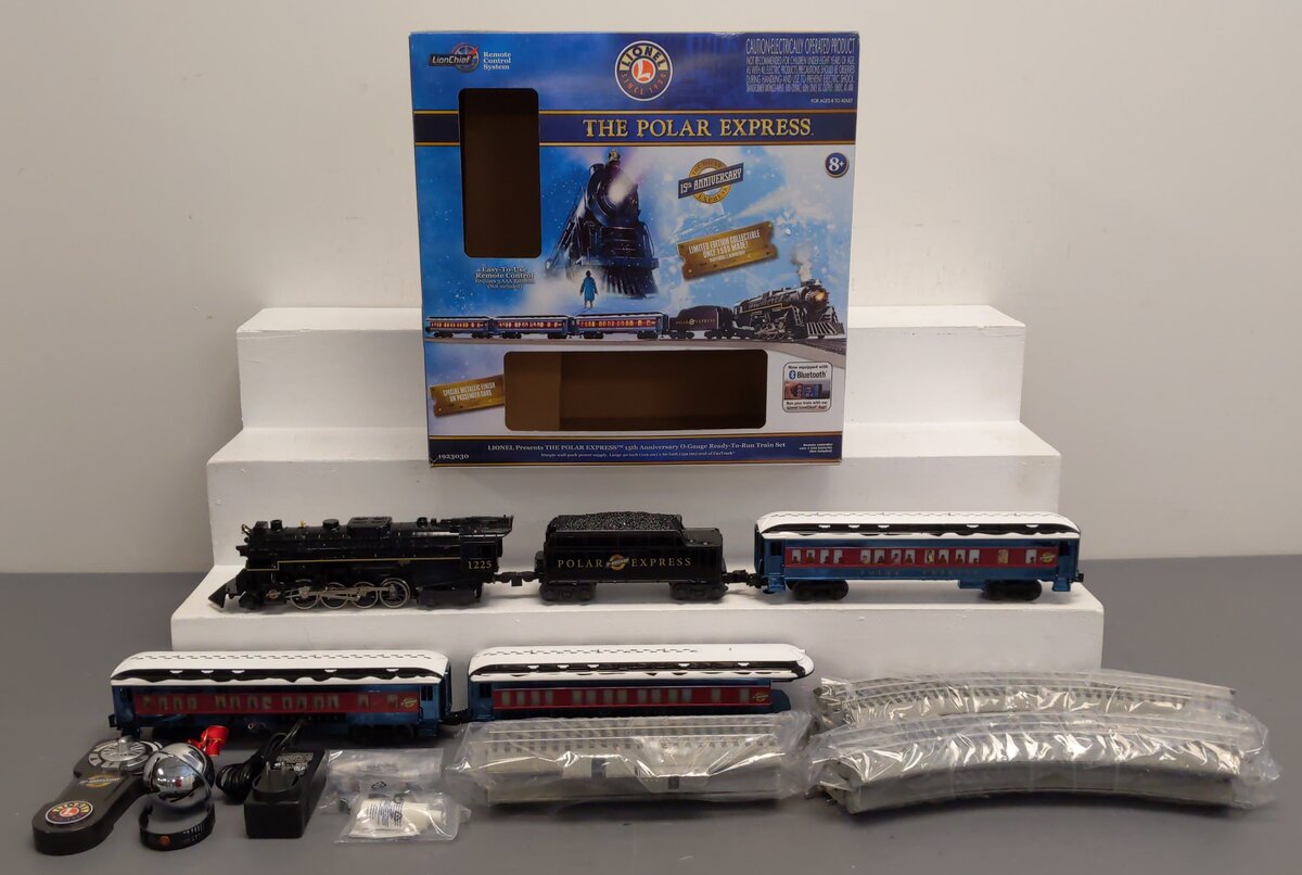 Lionel 1923030 The Polar Express 15th Anniversary LionChief O Gauge Train Set LN/Box