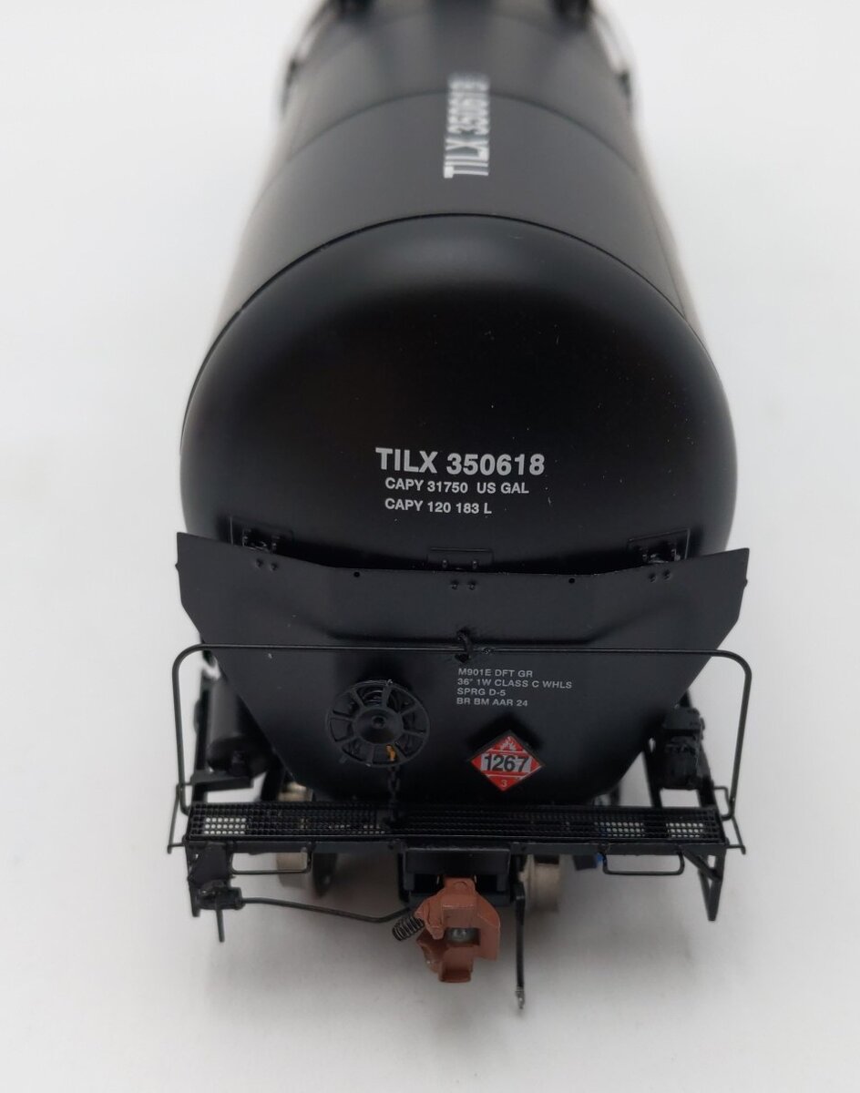 Scale Trains SXT30067 HO TILX Trinity Rail 31,000 Crude Oil Tank Car #350618