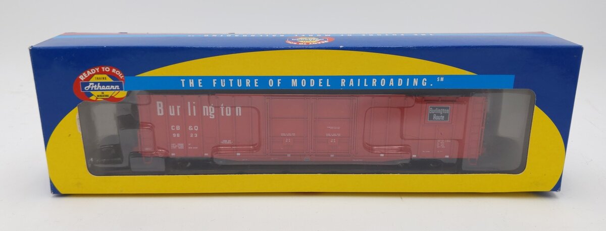 Athearn 89201 HO Chicago Burlington & Quincy 60' PS Auto Parts Boxcar #9823