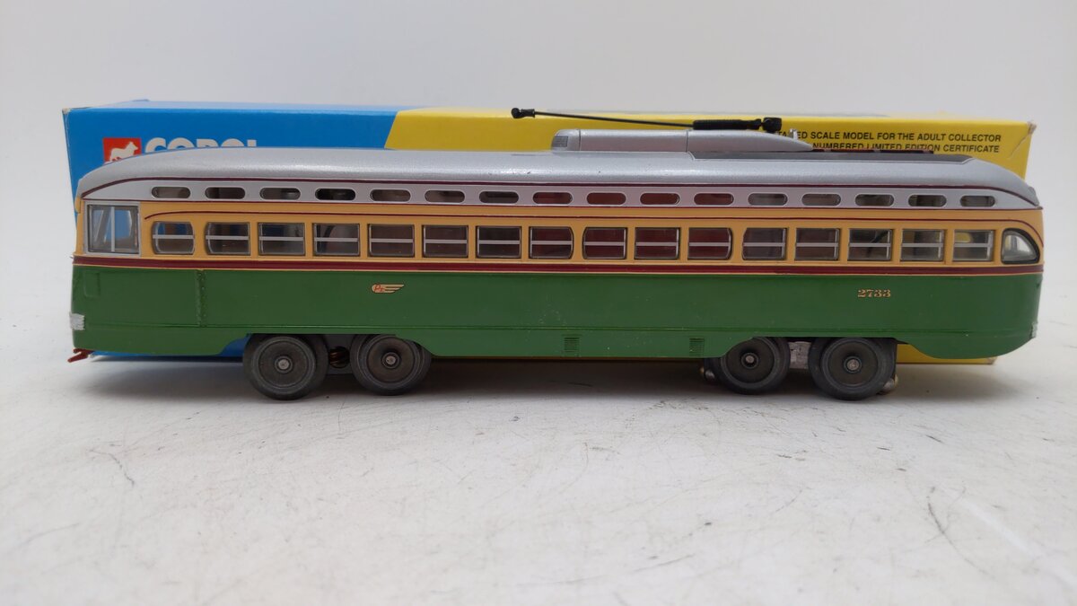 Corgi 55001 1:50 Non-Powered Philadelphia PCC Street Car Limited Edition