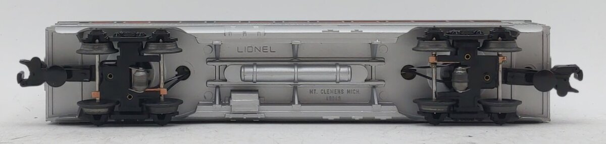 Lionel 6-16092 O Gauge Santa Fe Illuminated Full Vista Dome Passenger Car LN/Box