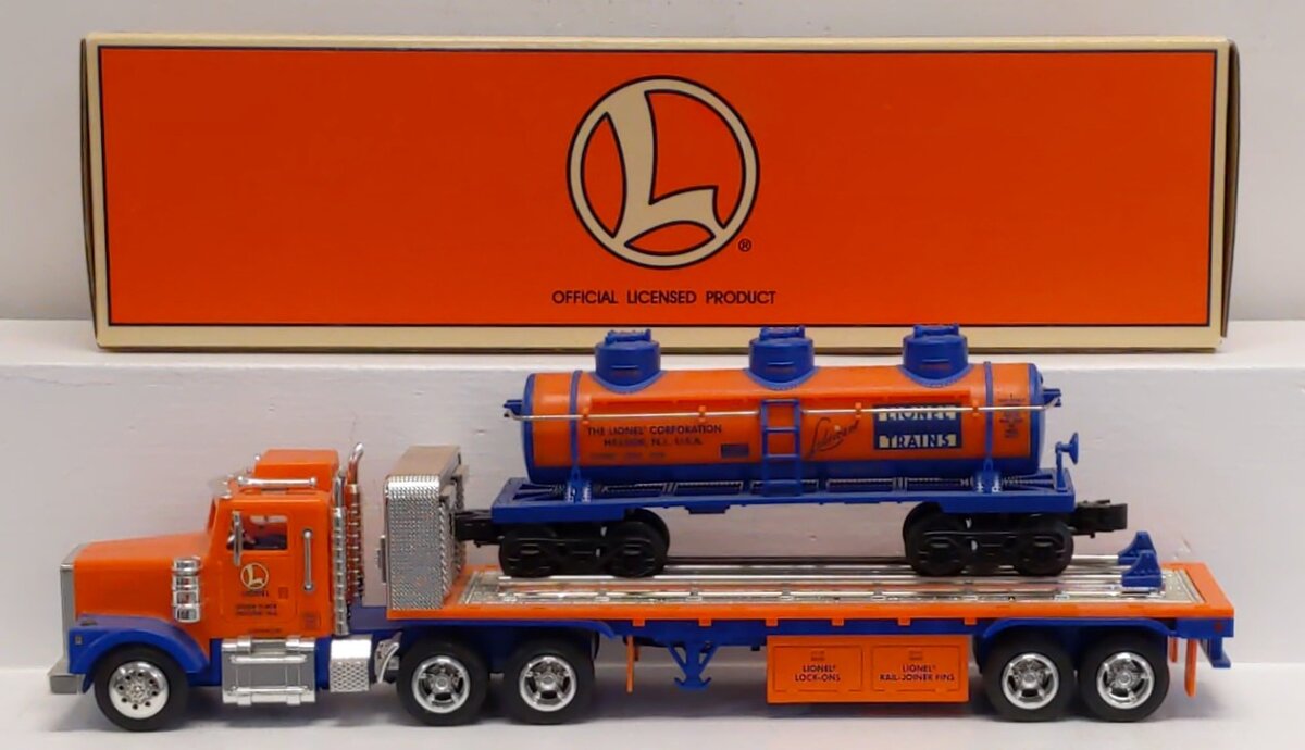 Lionel TMT-18410 O Lionel Flatbed Toy Truck w/Operating Lights & 3-Dome Rail Car LN/Box