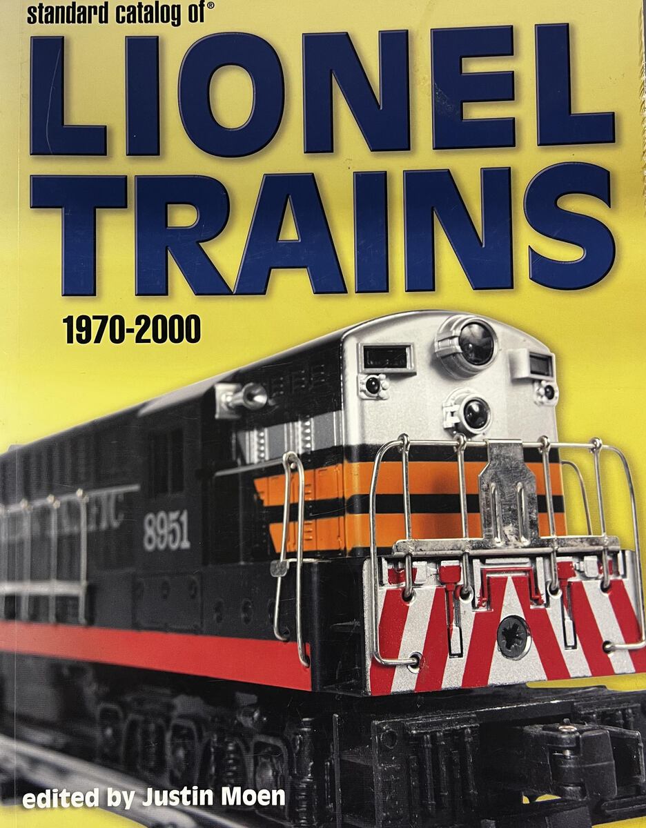 Standard Catalog Of Lionel Trains, 1970-2000 Paperback VG