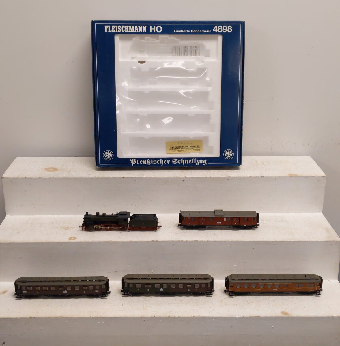Fleischmann 4898 HO Scale DB Deutsche Eisenbahn Steam Locomotive Set LN/Box