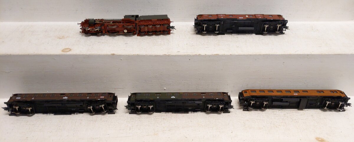 Fleischmann 4898 HO Scale DB Deutsche Eisenbahn Steam Locomotive Set LN/Box