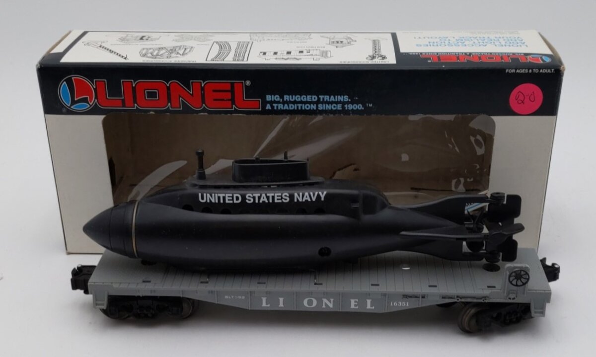 Lionel 6-16351 O Gauge Lionel Lines Flatcar with Navy Submarine EX/Box