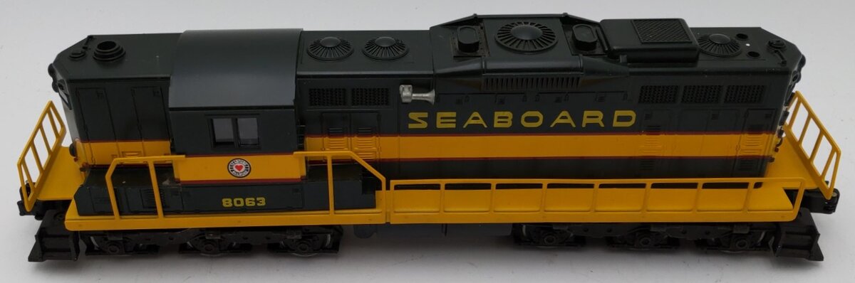 Lionel 6-8063 O Gauge Seaboard Coast Line SD-9 Diesel Locomotive #8063 EX