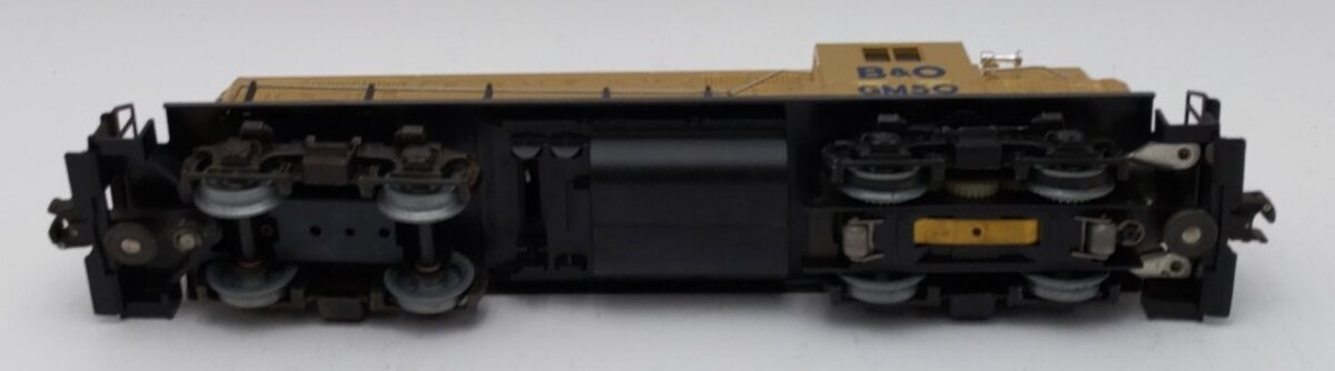 Lionel 6-8359 O Gauge Chessie System GM Gold GP7 Diesel Engine VG/Box