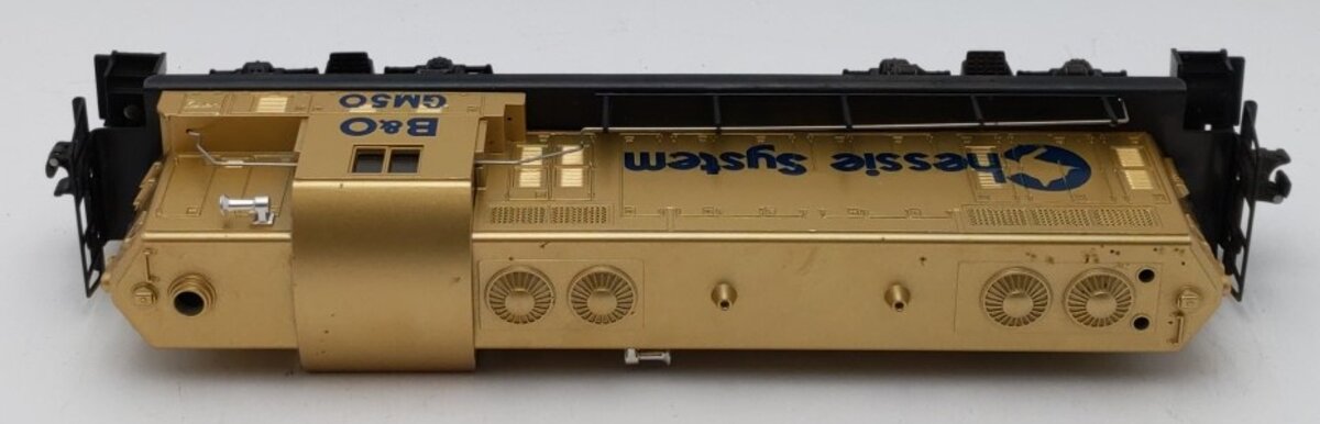 Lionel 6-8359 O Gauge Chessie System GM Gold GP7 Diesel Engine VG/Box