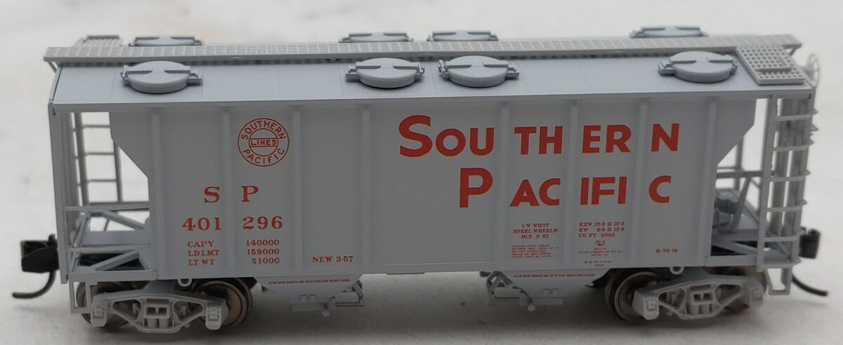 Micro-Trains 09500072 N Southern Pacific PS-2 Hopper #401296