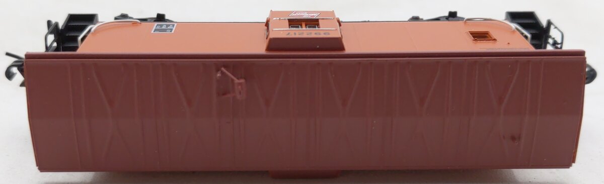 Athearn 24332 N Milwaukee Road Bay Window Caboose #992217