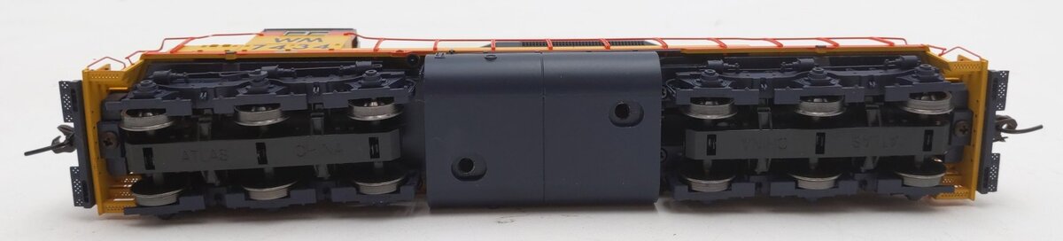 Atlas 10002759 HO Chessie System WM SD-35 Diesel Locomotive Standard DC #7434