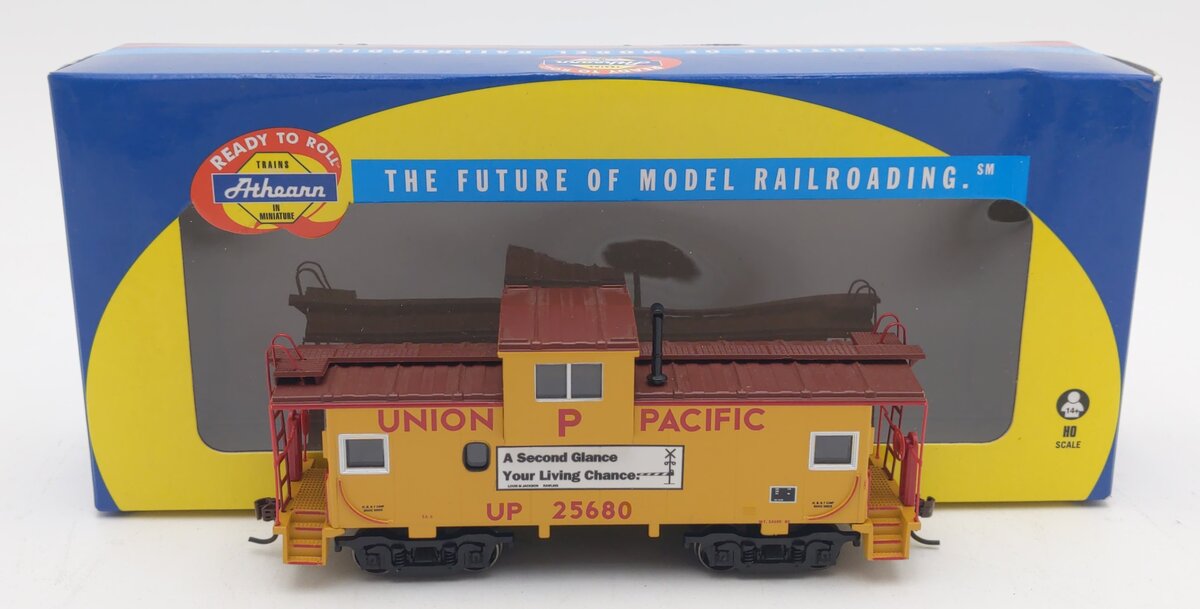 Athearn 74090 HO Union Pacific Wide Vision Caboose #25680