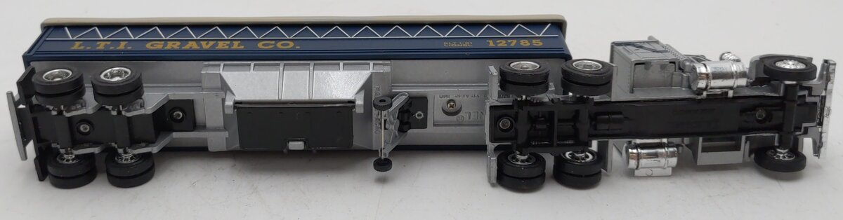 Lionel 6-12785 O Gauge Lionel Gravel Company Tractor & Gravel Truck NIB