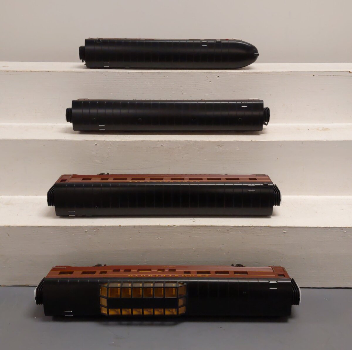 MTH 30-68148 O Pennsylvania 60' Streamlined Passenger Car Set (Set of 4)
