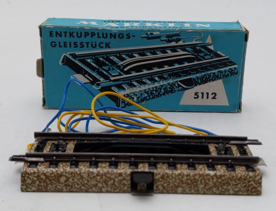 Marklin 5112 HO Scale Uncoupling Track Section